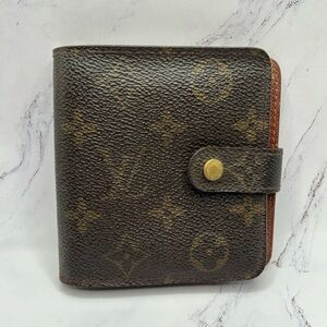 TLC!! 🚨LOUIS VUITTON Vintage Monogram Bifold Snap Wallet